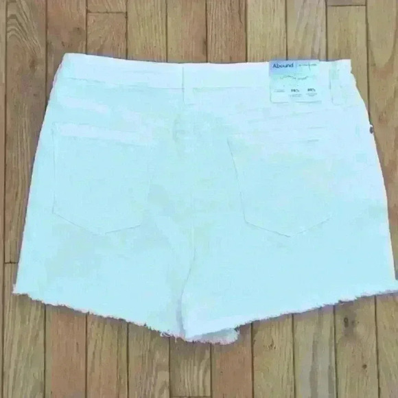 Abound White High Waisted Jean  Shorts - Picture 2 of 3